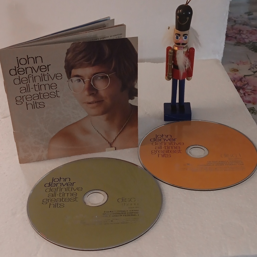 John Denver CD set 2 CDs 24 Tracks!!